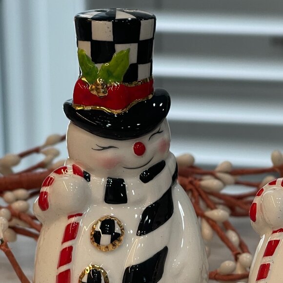 MacKenzie-Childs Courtly Check Snowman Salt & Pepper Set – New in Keepsake Box - Picture 4 of 12